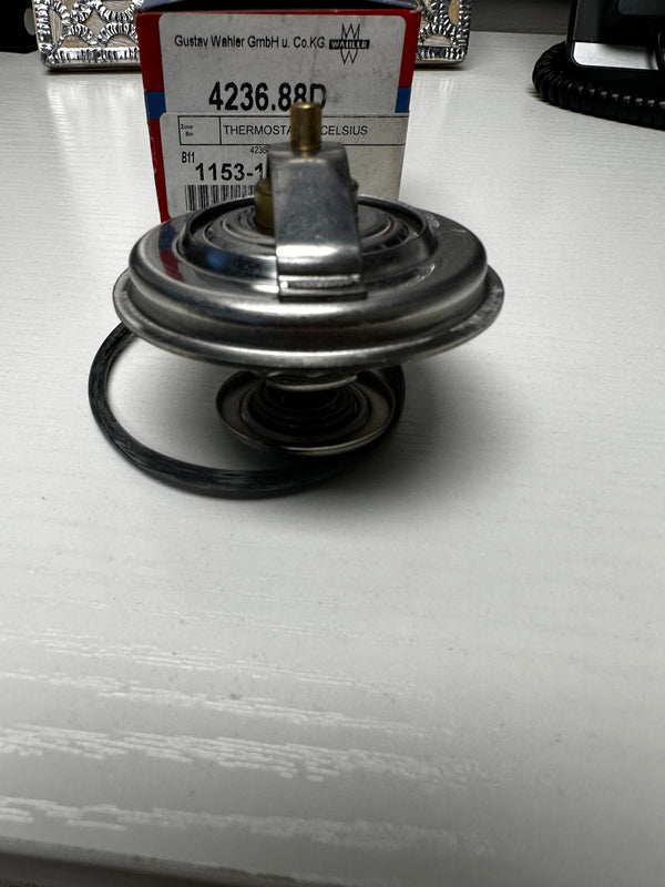 BMW Thermostat 11 53 1 721 002