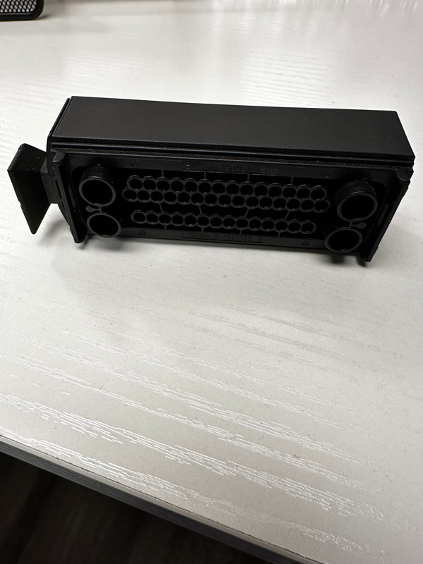 Genuine BMW Socket Housing  61 13 6 954 574
